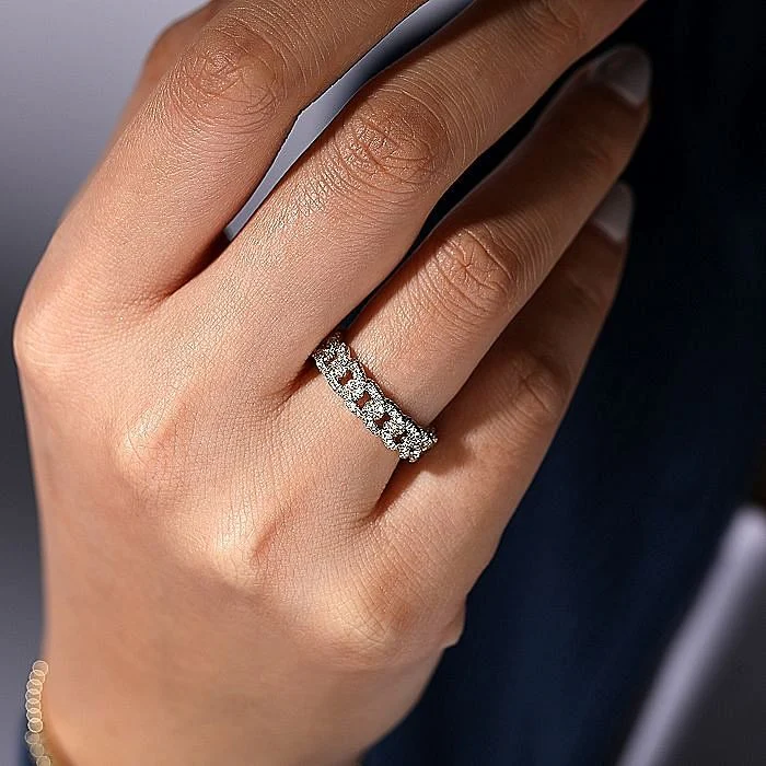 Gabriel & Co. 14 Karat Yellow Gold Diamond Chain Link Stackable Ring - Image 5