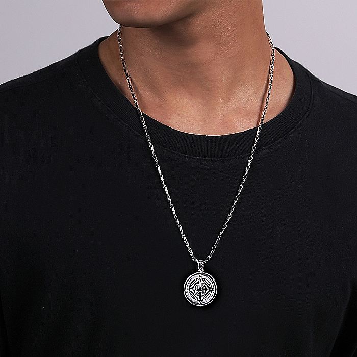 Gabriel & Co Sterling Silver Compass Pendant with Black Spinel Stone - Image 2
