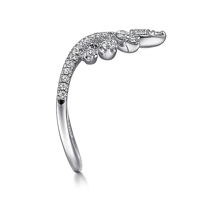 Gabriel & Co White Gold Diamond Chevron Ring - Image 4