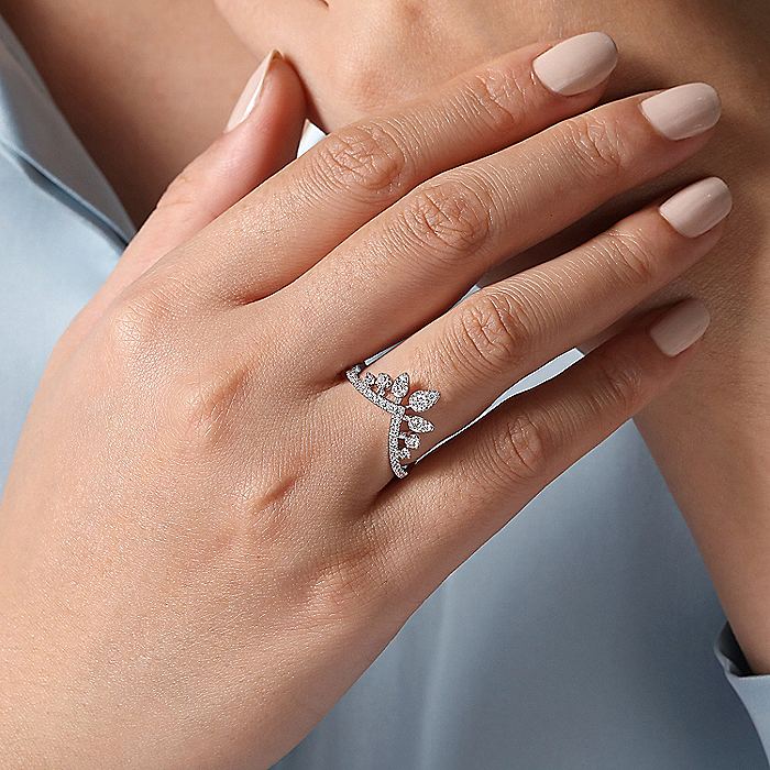 Gabriel & Co White Gold Diamond Chevron Ring - Image 5