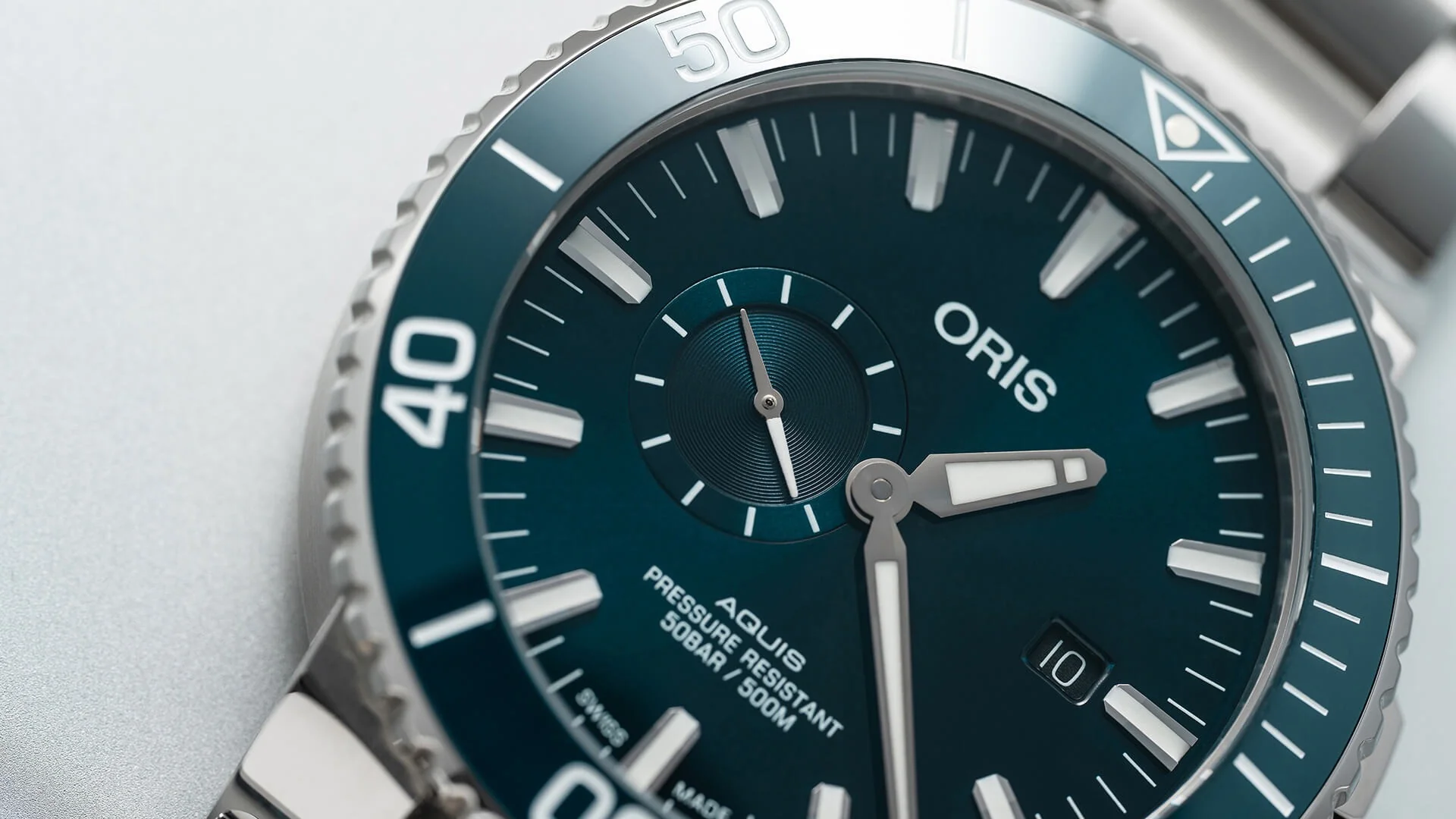 Oris Aquis Small Second Date Watch - Image 2