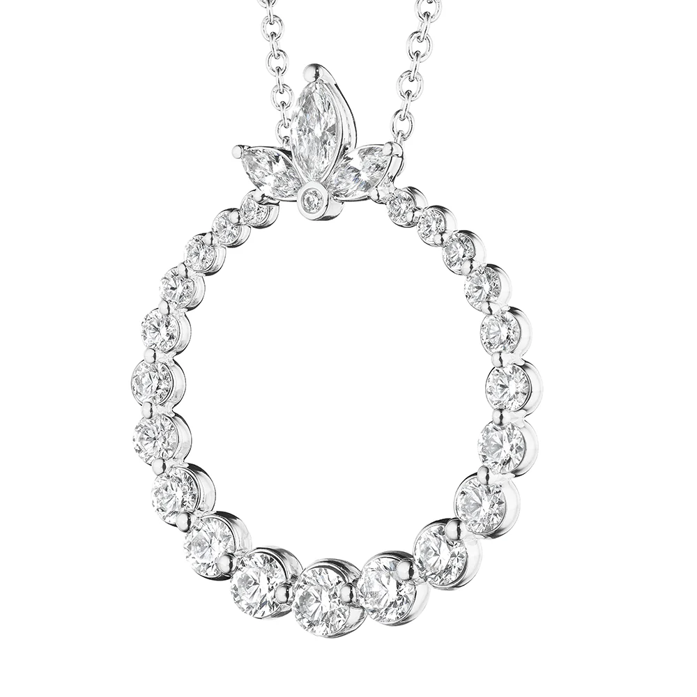 Verragio 18 Karat White Gold Graduated Diamond Circle Pendant