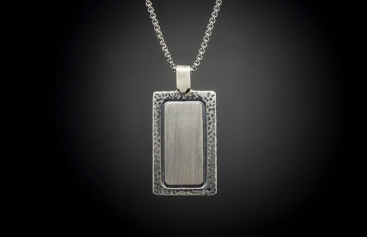 William Henry 'Labradorite Shift' Necklace - Image 3